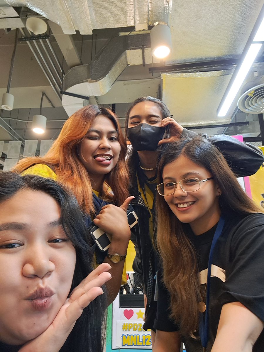 celestebang_'s tweet photo. 💖 https://t.co/fRvhHFh176