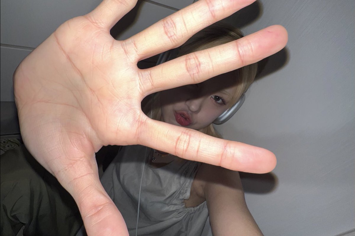 official_pixy's tweet image. [#로라]

오늘도 고마워 🫶🍉

#pixy #픽시 #winxy #윈시