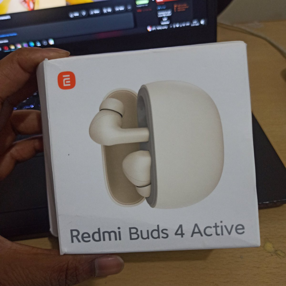 Are you excited? Redmi Buds 4 Active  is here
Comment your question & I will cover into next review video 

#RedmiTWS   #Tws #GamingTWS #RedmiBuds4