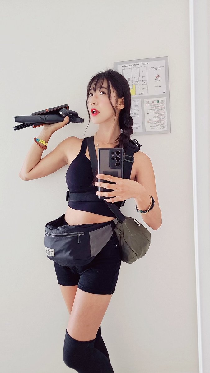 Going to Japan EXPO in Paris today as Lara Croft !