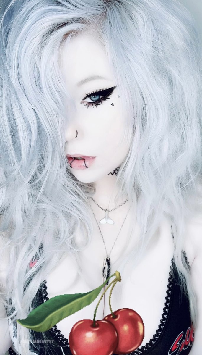 Brutalbeautyy1's tweet photo. 50% off for the next 48 hours on my secret place 🤫🍒 https://t.co/HIHhVbtceW