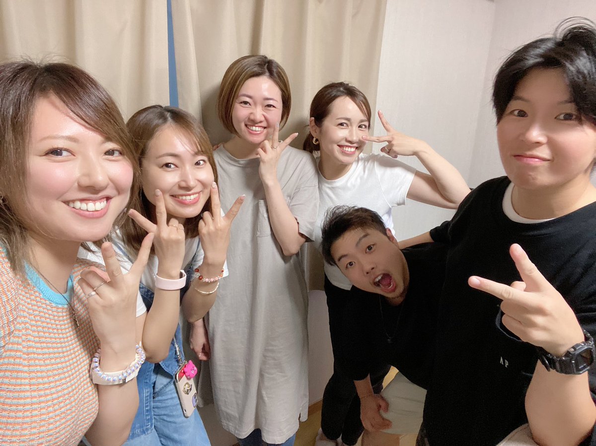 VIC_CESS23's tweet photo. 本日10/15の復活ライブに向けてミーティングをしてきました！
V:Cらしく大笑いしあいながらもやることがまとまってきました☺️
少しずつお知らせできることも増えてくると思うので、チェックしておいてくださいっ！！

we are〜？ https://t.co/EN9dkJiDEM