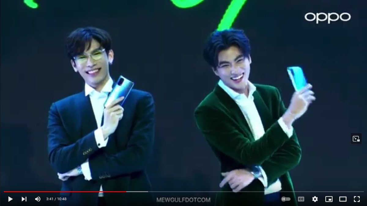 KaterinaPetzold's tweet photo. Today: 29/07/2023 Happy Anniversary to this Promo event with @MSuppasit @gulfkanawut @Wan_Soloist 
This MG interview🧑‍🍳💋 
🌞🌻🌱♾🤍🌈📅🎥🎤🕺📱

EVENT: https://t.co/DPMpSyZIRF

INTERVIEW: https://t.co/NfvdZ9cmDR

PROMO MV: https://t.co/Jh4e62RpaN

#หวานใจมิวกลัฟ 
#WaanjaiMewGulf https://t.co/mmI6rrVK4B