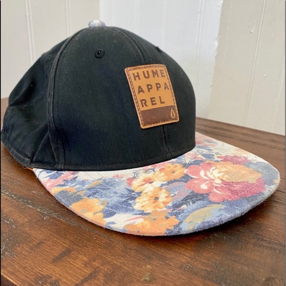 RozetaV's tweet photo. So good I had to share! Check out all the items I'm loving on @Poshmarkapp #poshmark #fashion #style #shopmycloset #paige #bench #hume: https://t.co/ilGIqZCcos https://t.co/uNhEMHuGlB