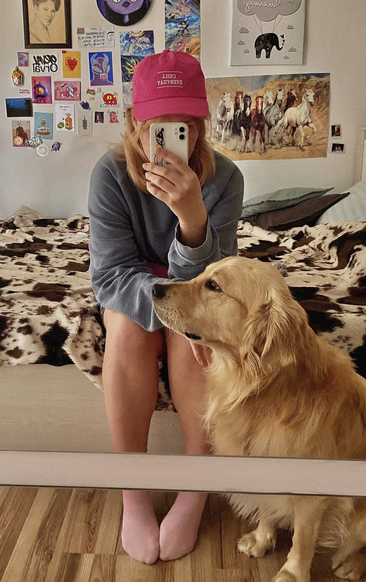 narisofka's tweet image. gm fam 🙂

3 hours left to win my genesis drop on @SuperRare so we sitting here and waiting for your bid ⚔️❤️⚔️