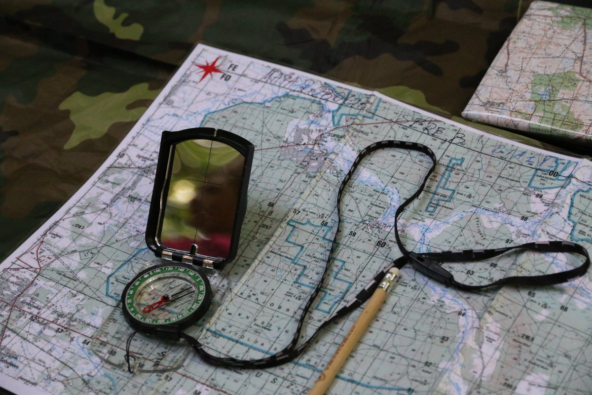 9pulkrozp's tweet image. Naprzód‼️ Trwa akcja "Trenuj z wojskiem" w #9pr‼️ Cywilni ochotnicy podczas jednodniowego szkolenia poznają podstawy żołnierskiego rzemiosła: w tym środki ochrony przed bronią masowego rażenia oraz elementy survivalu❗ #Zwiad wyznacza szlak💪
@MON_GOV_PL