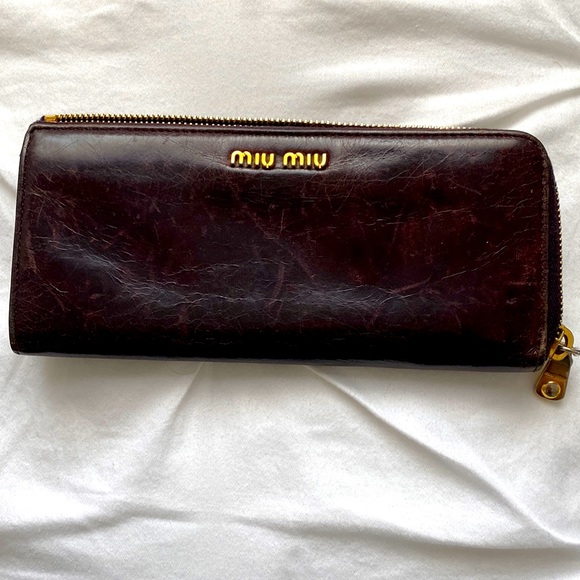 So good I had to share! Check out all the items I'm loving on <a href="/Poshmarkapp/">Poshmark</a> #poshmark #fashion #style #shopmycloset #freepeople #miumiu: posh.mk/vTg51J5AkBb