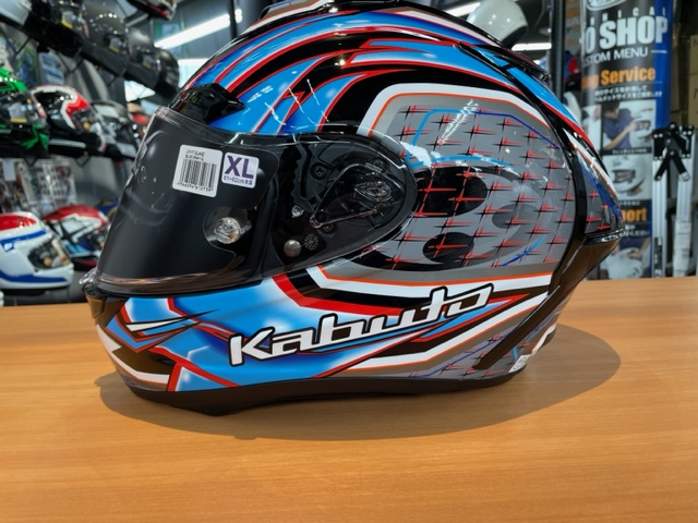 NANKAIKOSHIGAYA's tweet image. 今晩は～HELMET　NEWカラー入荷のご案内です！OGKカブト「F-17・GLANZグランツ」3カラー入荷致しました　イタリア・ミラノ　バギーデザインが担当したカラーです！　＃F-17　＃OGK　＃GLANZ　#イタリア