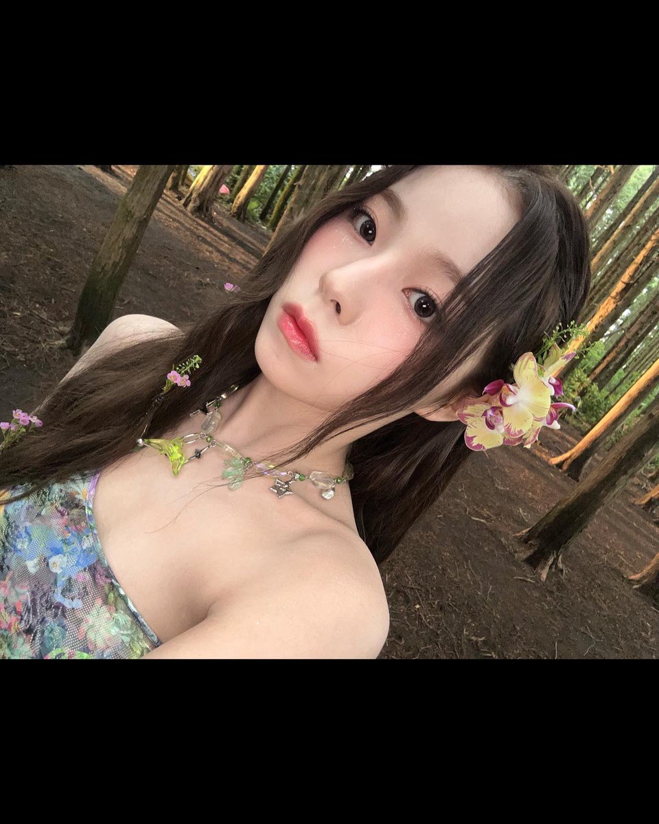 GRE2N_JKJ's tweet photo. 🌳✨💐🪻(1/3)
#NMIXX #엔믹스 #규진 #KYUJIN
#AMidSummerNmixx’sDream
#PartyO’Clock #RollerCoaster https://t.co/vqMyCqrowN