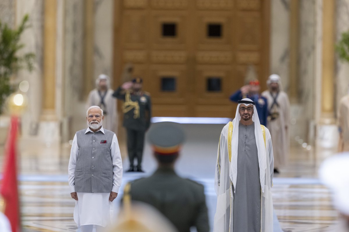 MohamedBinZayed's tweet photo. سعدت بلقاء الصديق ناريندرا مودي في أبوظبي.. بحثنا تعزيز العلاقات التاريخية المتميزة بين الإمارات والهند وسبل تحقيق أهداف الشراكة الإستراتيجية والتنموية الطموحة بينهما لمصلحة شعبيهما، والتعاون لدعم السلام والاستقرار والازدهار في المنطقة والعالم. https://t.co/Jq0erMAuFP