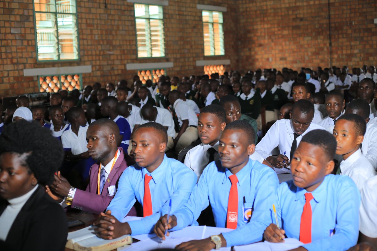 UNSA_Debates's tweet photo. #Thread:📸 Get a glimpse inside the convening room at St. Andrea Kaahwa College, the proud host of the Bunyoro Sub-Region #UNSSDC23 qualifiers.

The room exudes an atmosphere of enthusiasm as participants engage in discussions towards achieving #EndAIDS2030Ug
@aidscommission https://t.co/mGPDMl3v1j