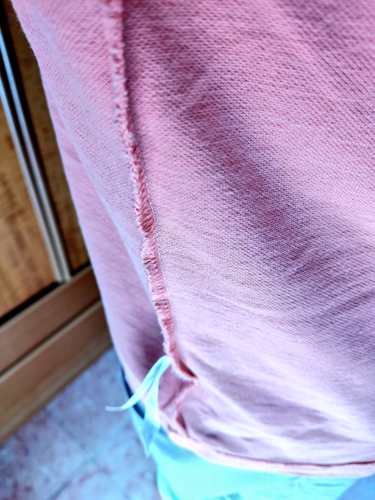 QuimCarro's tweet photo. Ha sido llegar a casa después de comprar y darme cuenta de que había llevado el polo del revés 🤦🏻♂️🤦🏻♂️🤦🏻♂️ #olop https://t.co/JVRvfCGtnY