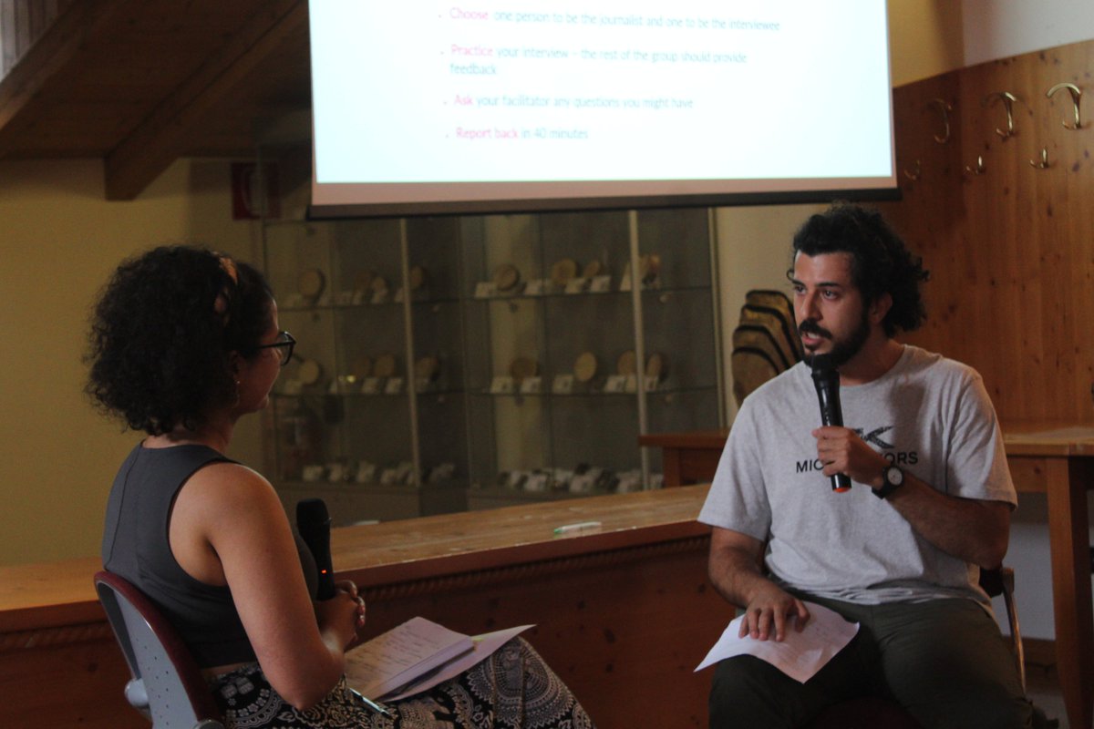 #IPROMO2023 participants <a href="/ApsanaKafle/">Apsana Kafle</a> 🇳🇵 and <a href="/AmroElZoubi1/">Amro El-Zoubi</a> 🇯🇴 role playing into a journalist and an interviewee to practice their #communication skills

<a href="/UNmountains/">Mountain Partnership</a> <a href="/FCNMedNE/">FCNMedNE</a> <a href="/FAOForestry/">FAO Forestry</a> #MountainsMatter