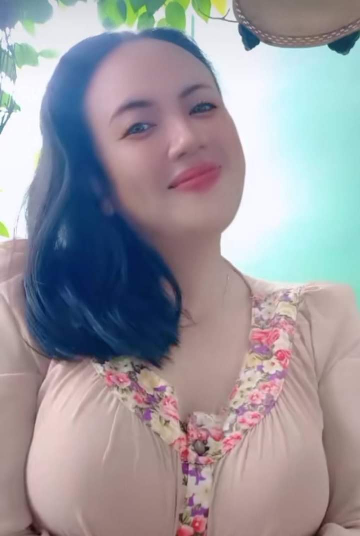 MamahSiskaa's tweet photo. Tante girang cantik https://t.co/GMYka7ZEGK
