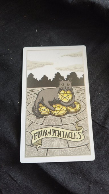 15 липня ваша #картадня у #таро це - 4 пентаклів. День сумнівів. Наче ви у скруті та хочете на всьому<a href="/tag/%D0%BA%D0%B0%D1%80%D1%82%D0%B0%D0%B4%D0%BD%D1%8F"class="tags">#картадня</a><a href="/tag/%D1%82%D0%B0%D1%80%D0%BE"class="tags">#таро</a>