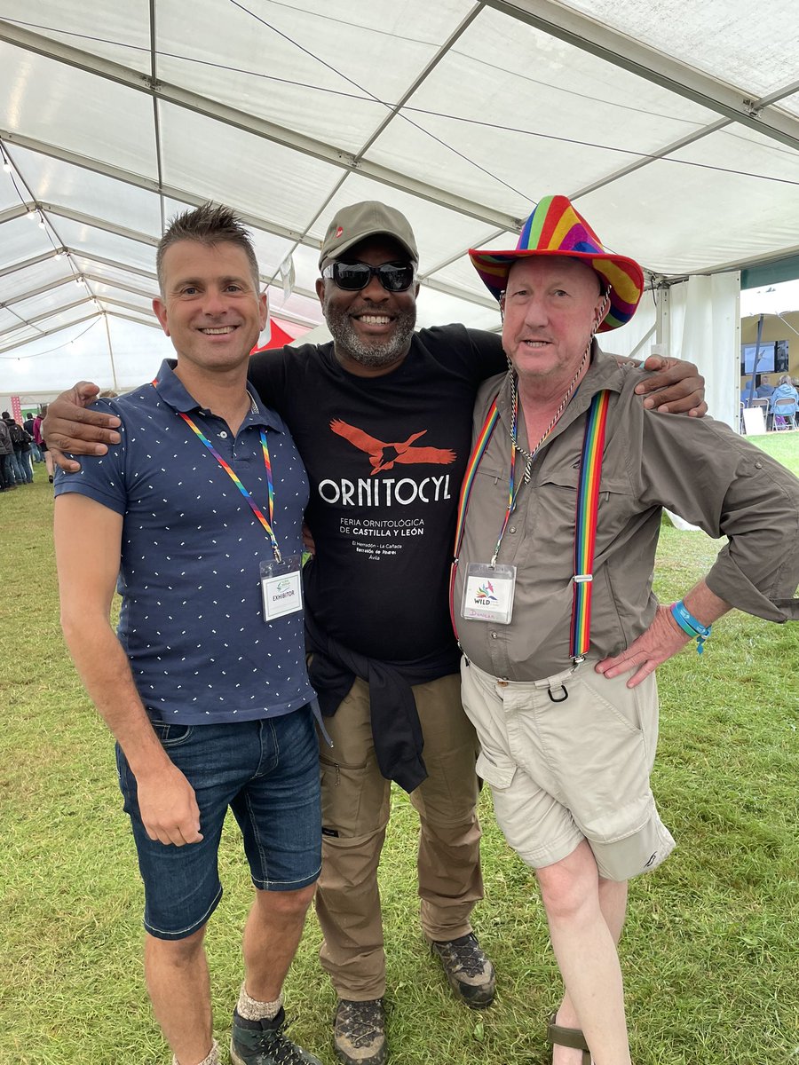 deborahsacks's tweet image. Catching up with old friends @GlobalBirdfair with @themarshtit @urbanbirder and Duncan Macdonald from @sounds_wild