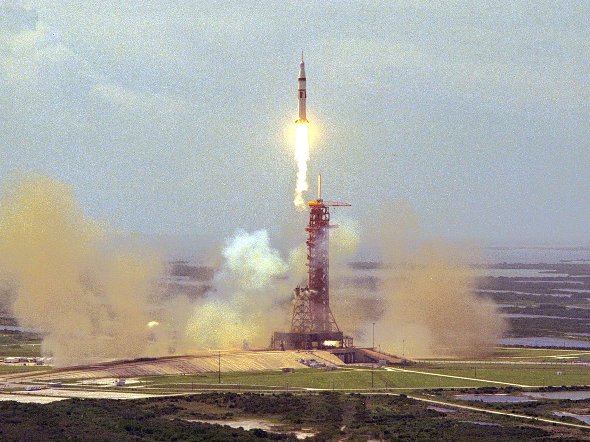 #OTD in 1975, the last Apollo capsule soared into space to dock with a Soviet Soyuz on the Apollo-Soyuz Test Project.

'If we can bring the spirit of Apollo-Soyuz to bear on the many challenges mankind faces here on Earth, the future for all of us will be brighter.” – Gerald Ford