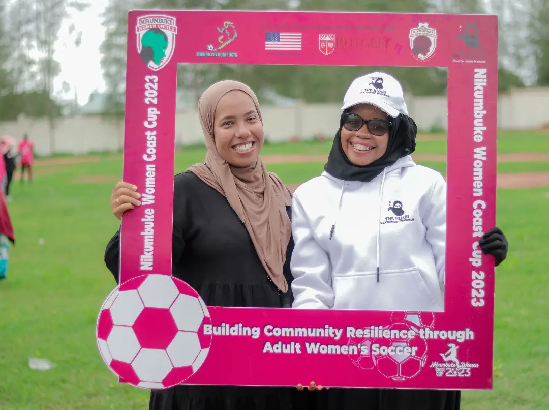 Thehijabimento1's tweet image. Introducing the fearless stars of the field - @alwalidayncntr amazing young girls took center stage as curtain raisers at the tournament. They embody bravery. Led by the incredible @fatmabakthir , Follow their journey and witness their unstoppable rise. #UnleashingPotential&quot;
