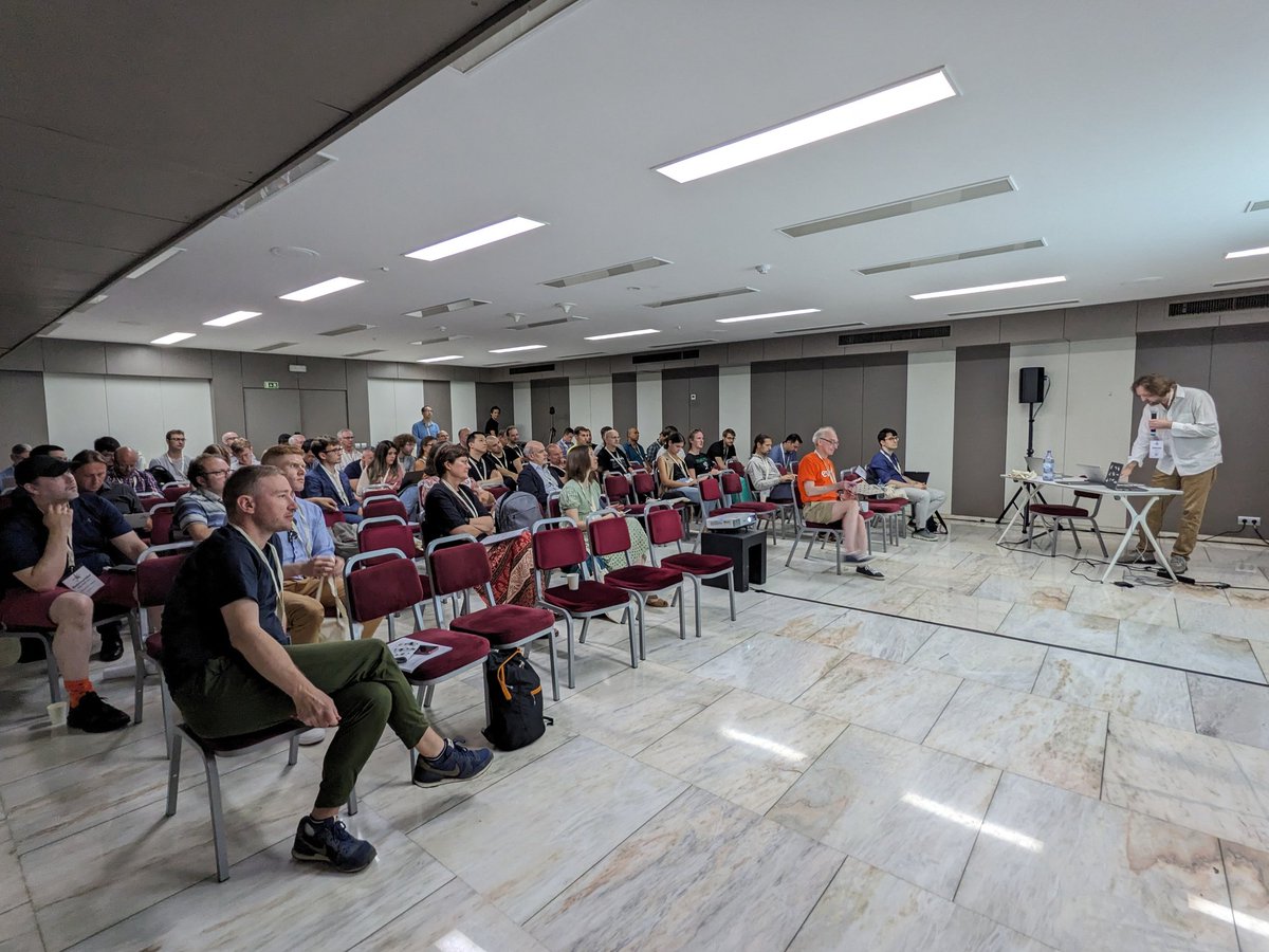 Nada Veerapen (@n_veerapen) on Twitter photo Great turnout and 9 fantastic speakers at the Workshop on Landscape-Aware Heuristic Search <a href="/GeccoConf/">GECCO 2025</a> on this first morning of #GECCO2023 Great turnout and 9 fantastic speakers at the Workshop on Landscape-Aware Heuristic Search <a href="/GeccoConf/">GECCO 2025</a> on this first morning of #GECCO2023