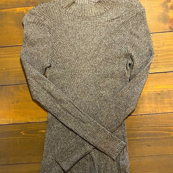 Moni98422873's tweet photo. So good I had to share! Check out all the items I'm loving on @Poshmarkapp #poshmark #fashion #style #shopmycloset #mightymac #hm: https://t.co/AuWcs34Q1O https://t.co/leicORAgHm