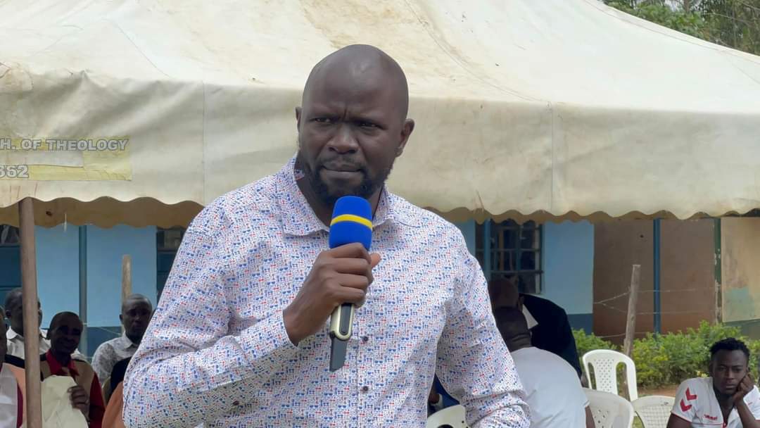 dickmaungu's tweet photo. Today, I went over to commiserate with the families of Joel Ounza Mwando aka Fresh of Enyaitta village Emabungo ward, Eng Christopher Mulama of Ebusakami Emabungo ward and Rev Alfred Makate - a renowned clergy with church of God Mulwakhi. https://t.co/TX65ecvnYF