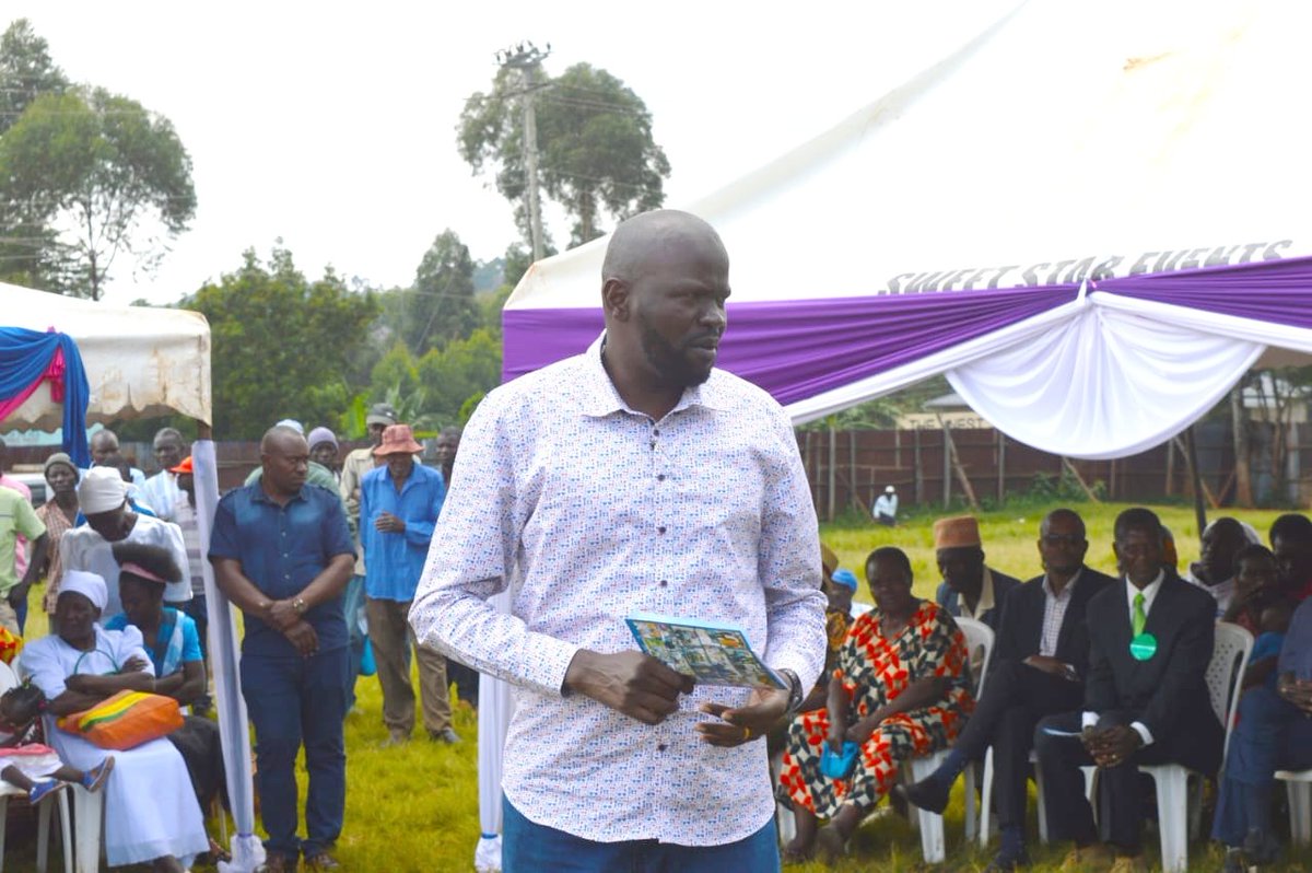 dickmaungu's tweet photo. Today, I went over to commiserate with the families of Joel Ounza Mwando aka Fresh of Enyaitta village Emabungo ward, Eng Christopher Mulama of Ebusakami Emabungo ward and Rev Alfred Makate - a renowned clergy with church of God Mulwakhi. https://t.co/TX65ecvnYF