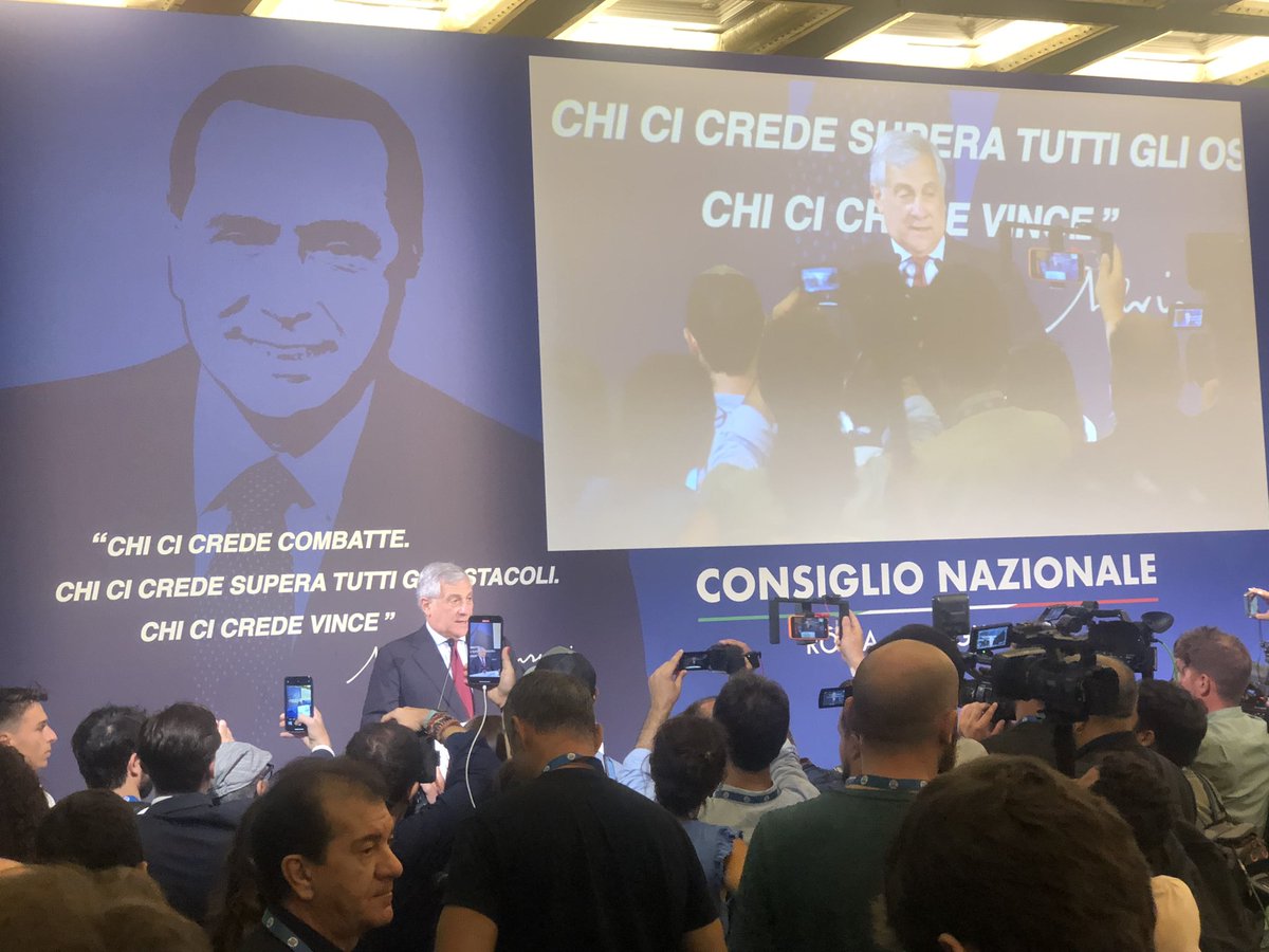 MassaroPiet's tweet photo. Consiglio Nazionale di #ForzaItalia. https://t.co/jgbl69FV42