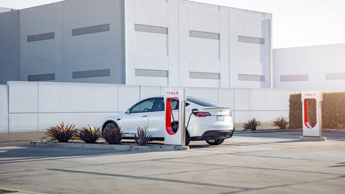 helpers_auto's tweet photo. Tesla NACS Hyundai adoption still on the table

More Info Here:
https://t.co/31eyorCt11

#tesla #teslanews #teslaupdate #news #tsla

https://t.co/Y95j0PHAPs https://t.co/eAXJ4Ylx2T