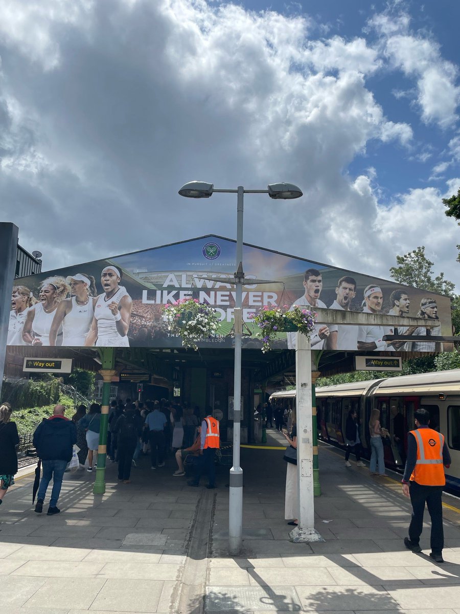sonhyuk's tweet photo. #Roadtowimbledon (@ Southfields London Underground Station - @tfl in London, Greater London) https://t.co/qnqEH9Zq8Q https://t.co/R18Sk3fEPe