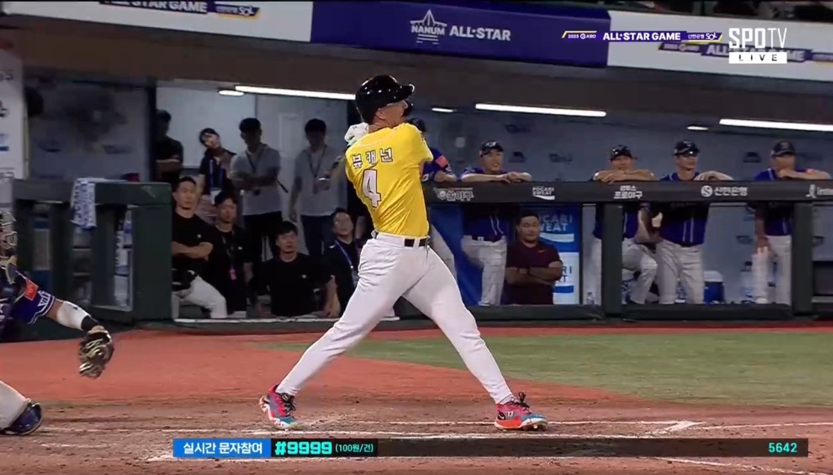 구자욱 부상 공백 때 우익수 맨날천날 바꿔댔는데 등잔 밑이 어두웠노..