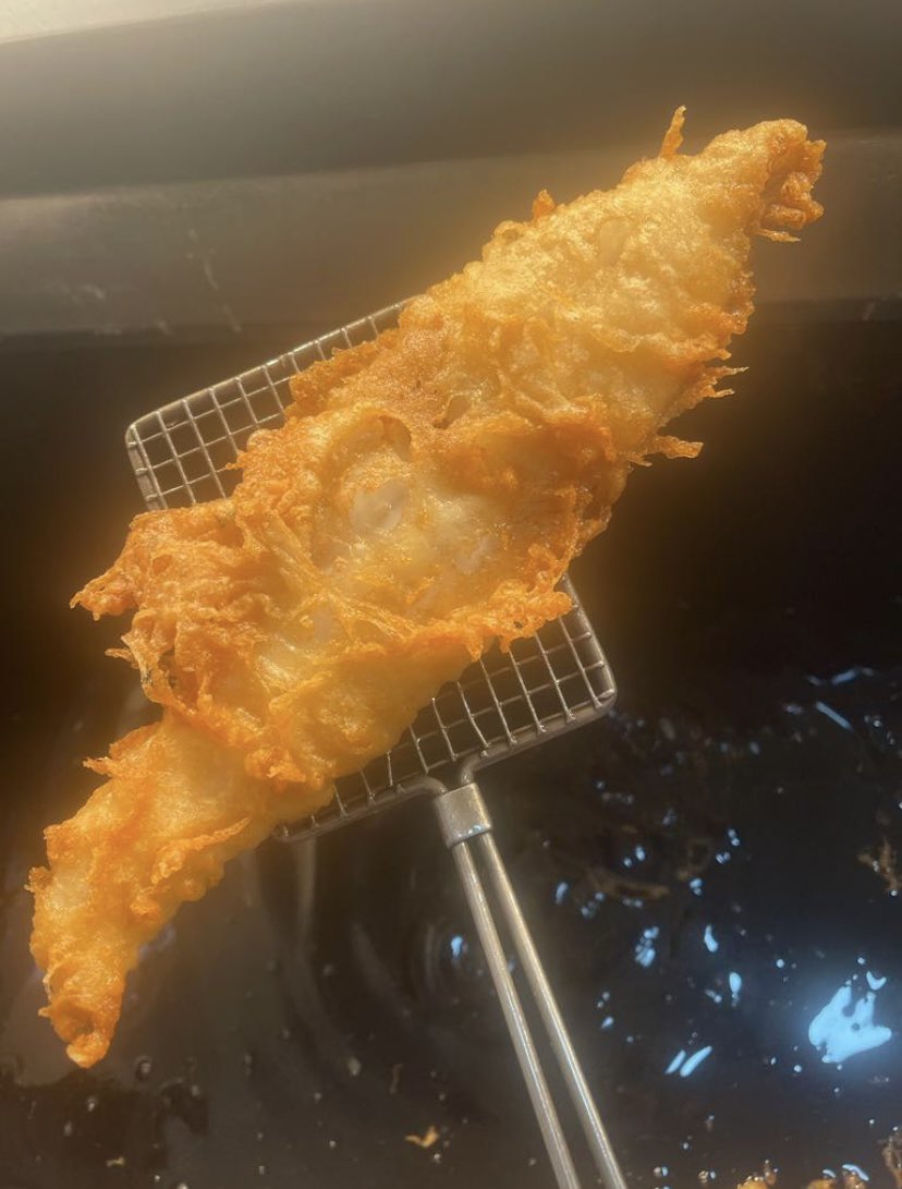 Good news ahead of the Altrincham v Stockport County ( pre season friendly ) The Good Catch opposite Altrincham Football ground will be staying open until 3pm today so you can enjoy Fish &amp; Chips before the game #altrinchamfc #stockportcounty #altrincham