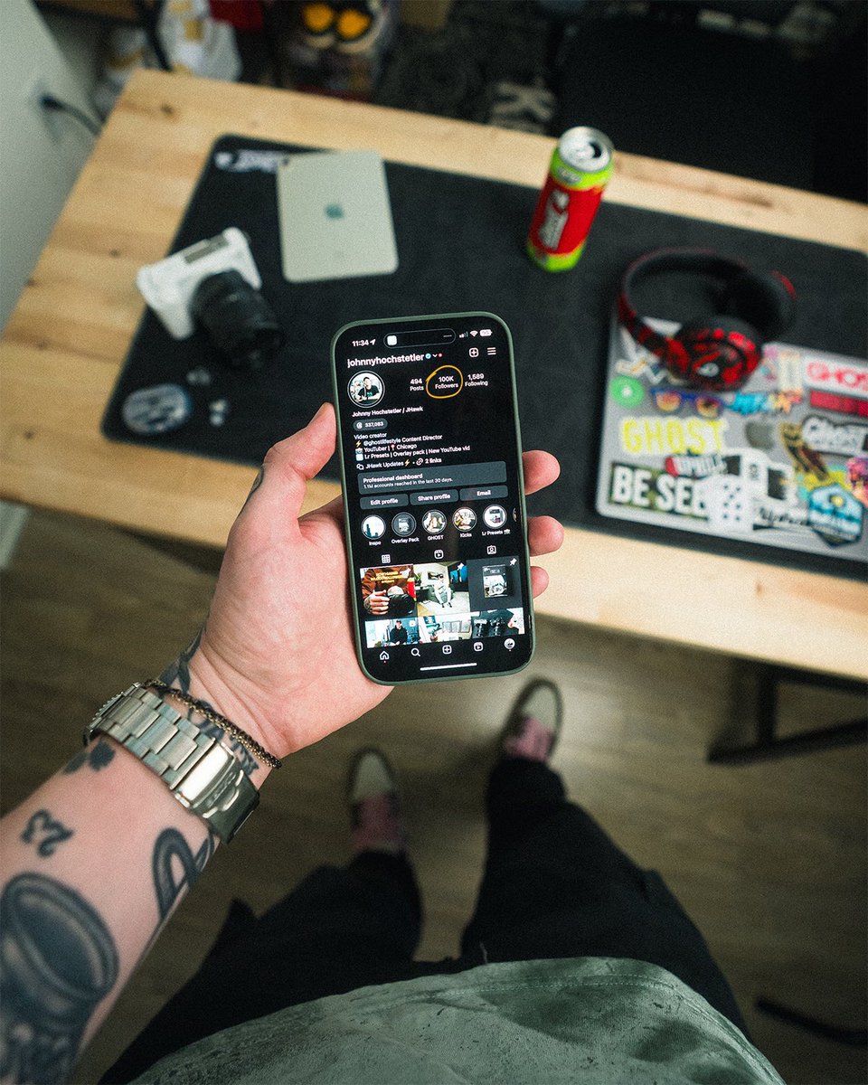 JHawkShoots's tweet photo. 100,000 over on IG. 🤯

That number is mind blowing. I’m humbled by how many of you have taken the time to support my passion for creating.

This always started as a creative outlet for myself. Just something for fun. A place to try new styles of content, editing techniques, etc… and maybe what energy/coffee I’m sipping on.😉

I promise you I’m just a normal dude, trying to figure out what I like creating on a daily basis, dealing with the same struggles all creatives do and just trying to document my journey along the way. 

Any support means the world and I always try to pay that forward.🙏🏻

This is proof that hard work pays off. Keep posting & keep pushin’.🚀