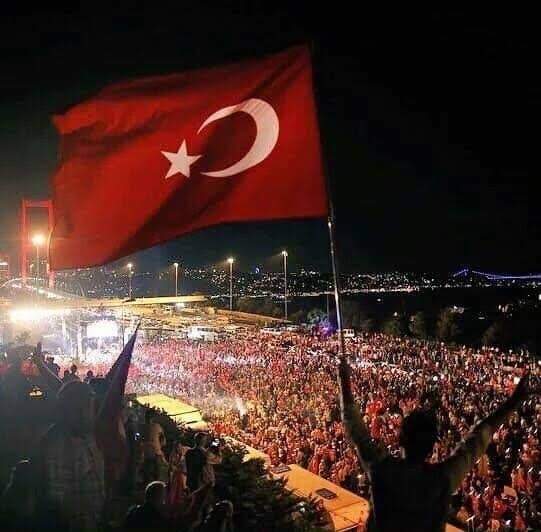 15 Temmuz hain darbe girişiminin yıl dönümünde şehitlerimize rahmet, Gazilerimize sağlık diliyorum. 🇹🇷🇹🇷🇹🇷 #15temmuz
