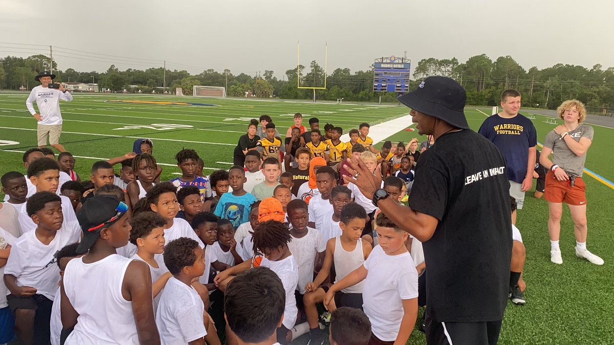 DistinctlyHIS_'s tweet photo. Football 2 Faith in Florida!
Next up: Cali!
#FTFNational #DistinctlyHisMinistries
#Xenith #DistinctSports #WarnerUniversity https://t.co/arx6Fsx5DA