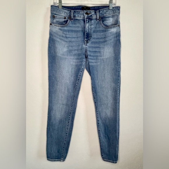 So good I had to share! Check out all the items I'm loving on <a href="/Poshmarkapp/">Poshmark</a> #poshmark #fashion #style #shopmycloset #noboundaries #alfreddunner #frye: posh.mk/guOE5FItsBb