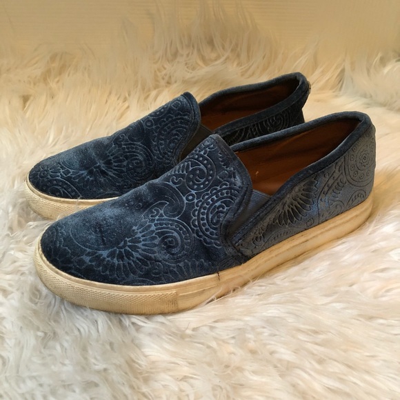 edgewatergr8c's tweet photo. So good I had to share! Check out all the items I'm loving on @Poshmarkapp #poshmark #fashion #style #shopmycloset #stevemadden: https://t.co/QVFvdl1lju https://t.co/pPJZWEjtuj