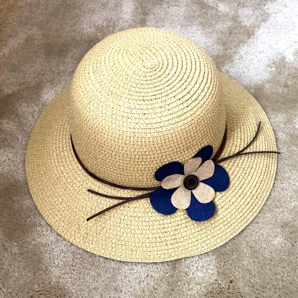 cmbrooks46's tweet photo. So good I had to share! Check out all the items I'm loving on @Poshmarkapp #poshmark #fashion #style #shopmycloset #papillio #nicolemarciano #tommybahama: https://t.co/a0XmzjC7iF https://t.co/OT3PoFm2gZ