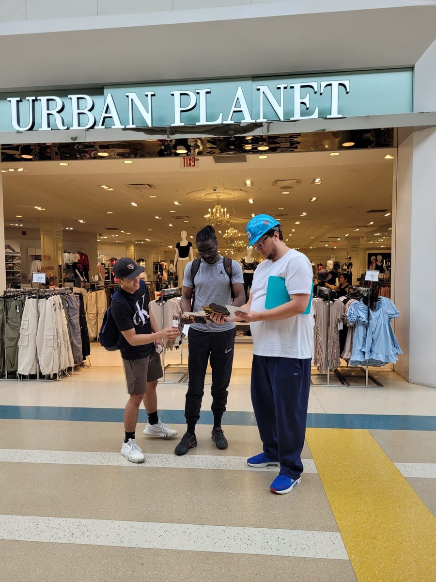 TCBN_TO's tweet photo. TCBN is on the move at Scarborough Town Centre, spreading the word about incredible job openings and endless opportunities in #Scarborough! Don't miss out on your chance to soar to new heights with TCBN! #ScarboroughJobs #TCBN #CommunityBenefits #UnionRecruitment https://t.co/HVh3E7fNOw