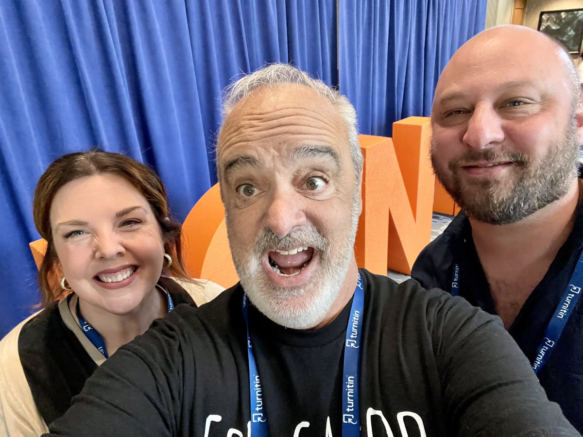 ehurst_sms's tweet photo. The Happy Hursts finally met @gerrybrooksprin at NASSP! #ignite23 #teamdcs https://t.co/WjMODKBpFV