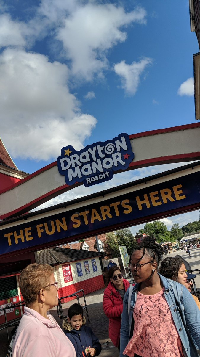 _Taylor_B's tweet photo. @DraytonManor cancel an event and do not make people aware beforehand. Claim they sent an email yet every person at the gate has not received one and proceeded to turn up as normal. 14 disappointed people including 5 children for an 8th birthday surprise. Poor handling! https://t.co/dhtU3y84vj