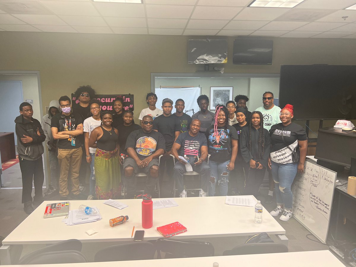 MeccaAzizah's tweet photo. I had the amazing opportunity to listen to @mrtonylewisjr and Sr. share their story like many D.C natives but with a hopeful and twist. Shedding light on positive and relatable message that encourages love for not only our city but the natives as well. #dprprogram #morethanrec https://t.co/dvQvQIaZU5