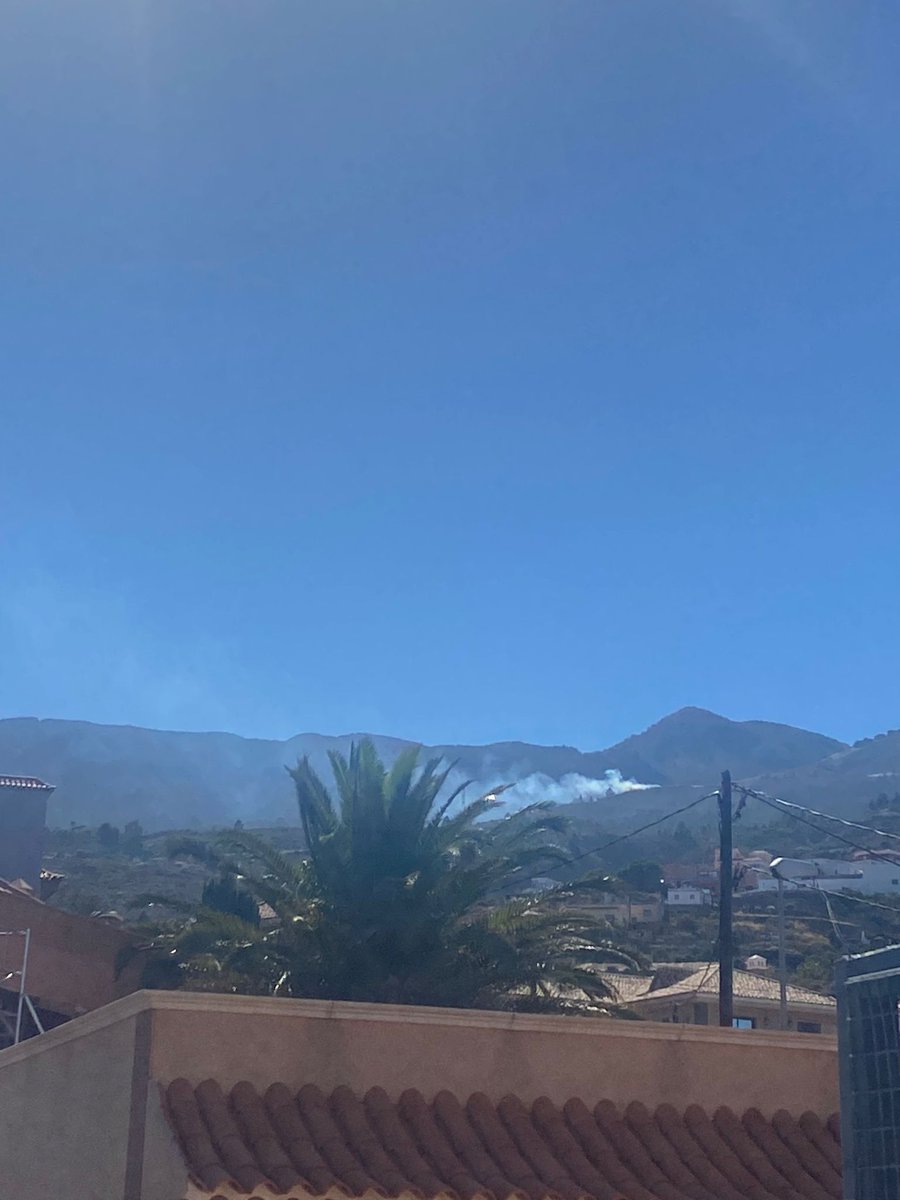 17:36

🔴 En Tenerife, hace unos minutos se ha declarado otro conato en los altos del municipio de #Candelaria, concretamente en la zona de Chivisaya