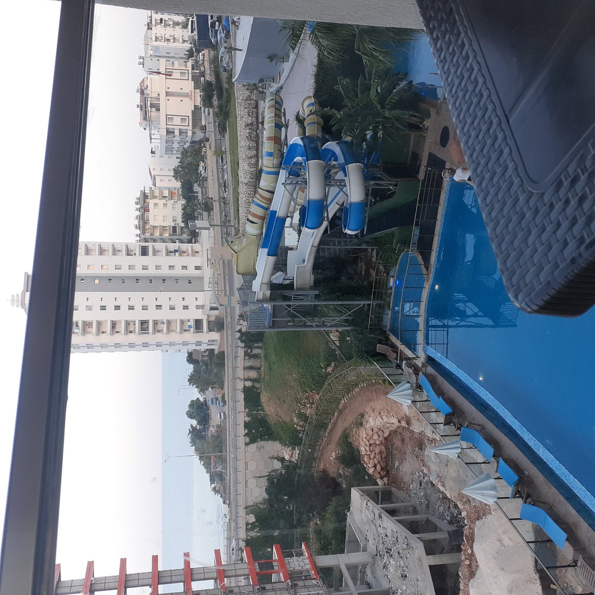 Ayaşta yerimiz var tanışmak isteyen varmı