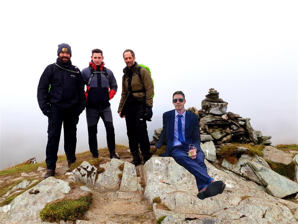 8⃣ DAYS TO GO UNTIL #4IN24!

Fundraising for <a href="/MNDoddie5/">My Name'5 Doddie Foundation</a> 💛💙

Donations &amp; RTs hugely appreciated 🙏

The will be 8⃣ weary legs after our challenge, but nothing compared to the pain that MND sufferers deal with every day 💔

#DoingItForDad #TacklingMND

justgiving.com/fundraising/se…