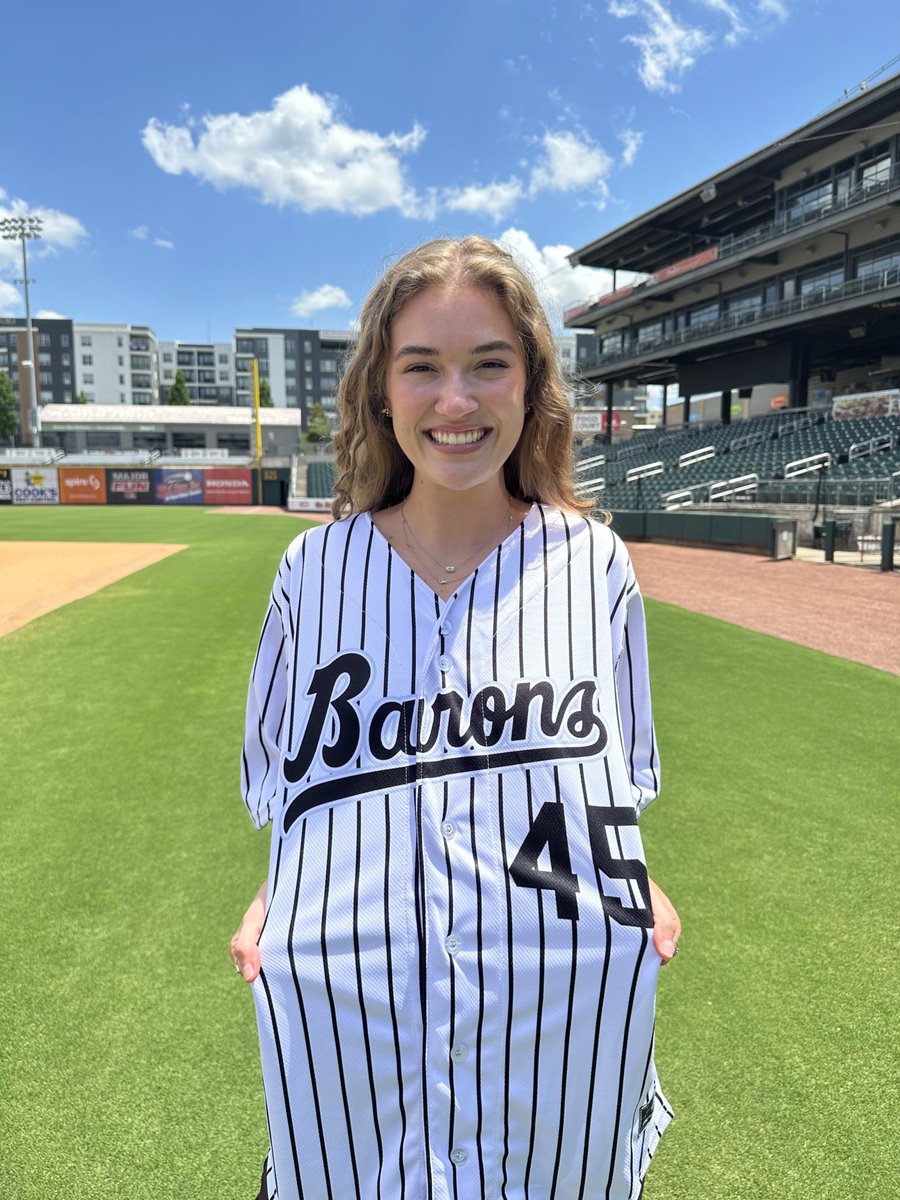 BhamBarons's tweet photo. It’s 90’s Night at Regions Field! 9️⃣0️⃣

Tonight, as part of our Salute to the 1993 Southern League Champion Birmingham Barons, the Barons will wear specialty throwback jerseys! 🔥

🧵1/2 https://t.co/Z9ng4rPA1Z