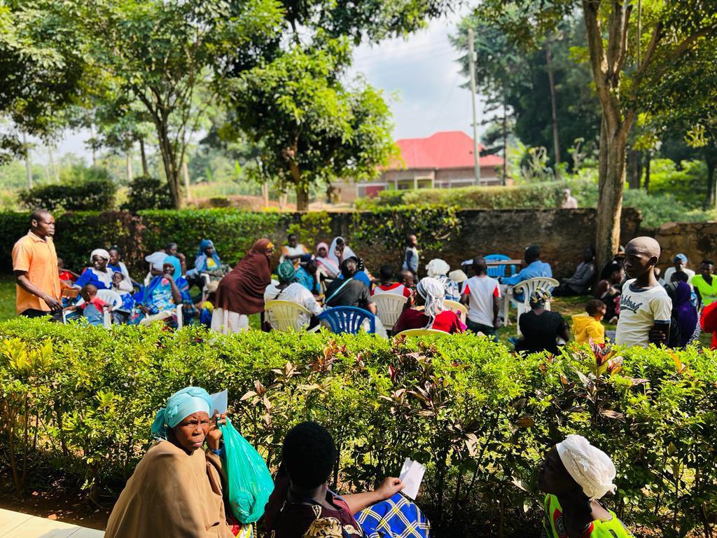 AkbHospital's tweet photo. Day 1 of our monthly community heath outreach at AKB Hospital. https://t.co/5ayNtWoiG2