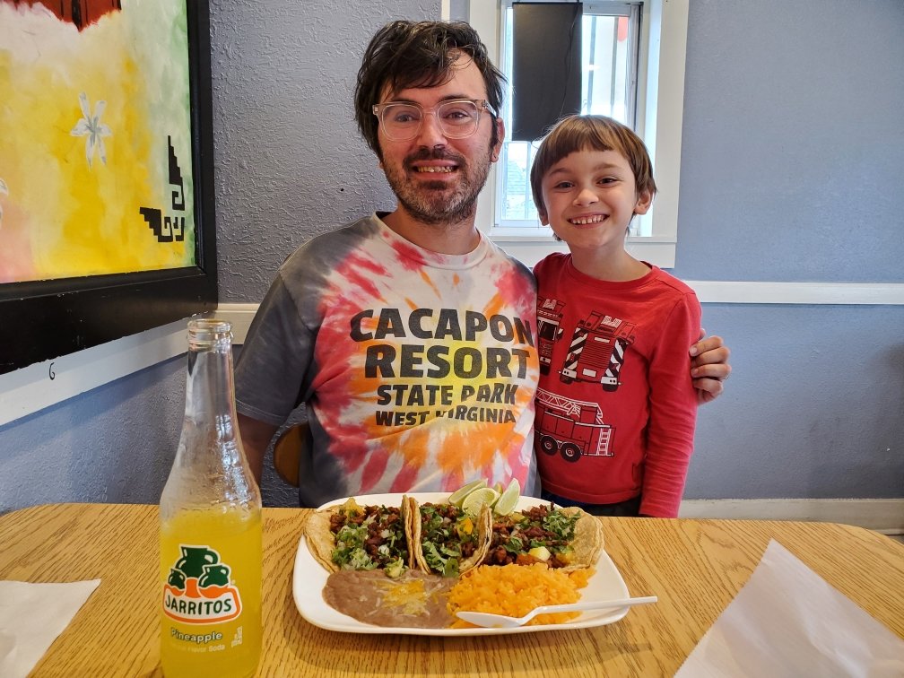 On our way home from Traverse City! We stopped at Los Dos Amigos in Grand Rapids and omg you should go there if you like Mexican food 🤩😛

#RT2IAU