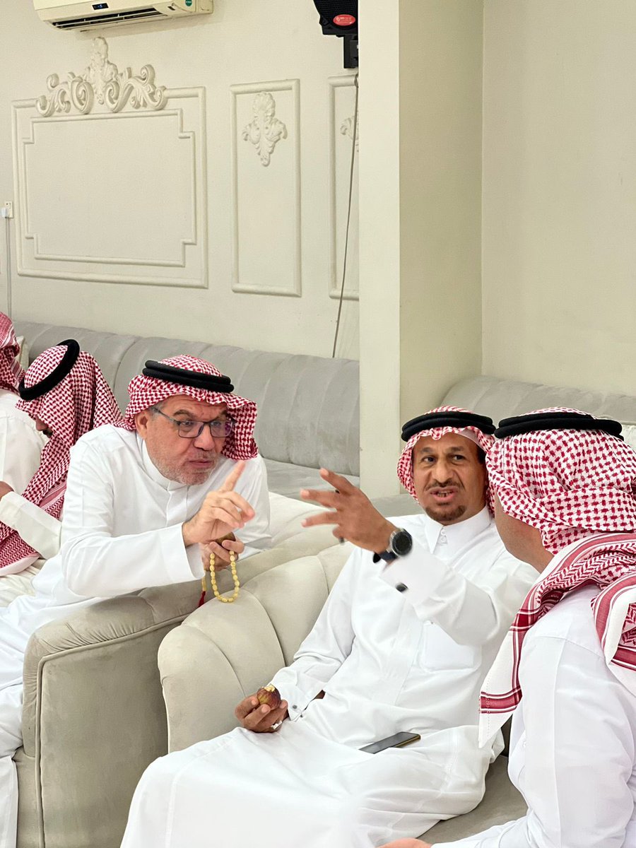 K_alsulaiman's tweet photo. الاجتماع السنوي لأسرة #السليمان #العطيان https://t.co/v68ydUwRs7