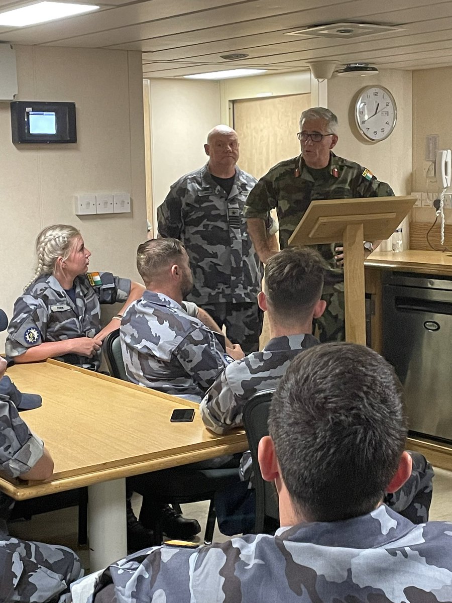 Today the @DF_COS Lt Gen Seán Clancy visited the crew of L.É. WB YEATS when they were alongside in Valletta, Malta. L.É. WB YEATS is currently participating in @EUNAVFOR_MED Operation IRINI in the Mediterranean Sea.
