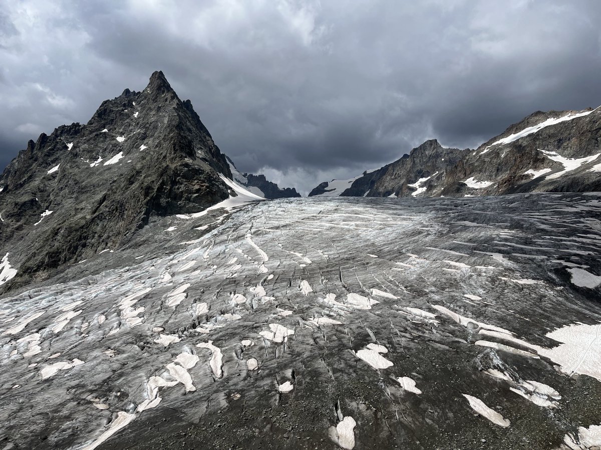 Hiking today in Les Écrins, one of the highest mountain ranges in the Alps. This sorry view is what is left of Glacier Blanc. As the Economist says, the Anthropocene could indeed be very short - Anthropos End…